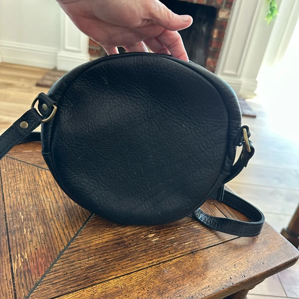 Portland Leather Black Leather Round Crossbody Bag - Picture 3 of 5